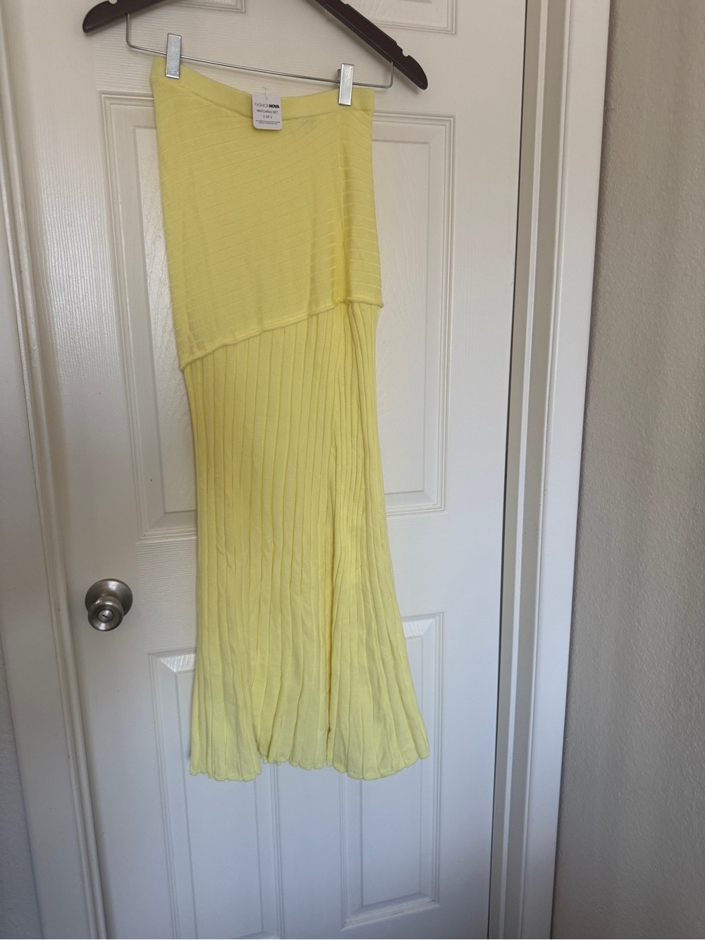 Fashion Nova – Long Time Crush Maxi Skirt Set (Yellow) NWT, Size S - Picture 10 of 12